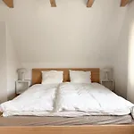 Nest Boutique Free Parking & 5 Min To Center Отель Оденсе