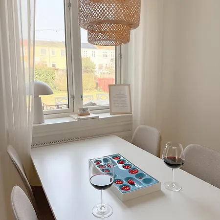 Nest Boutique Free Parking & 5 Min To Center Отель 5*